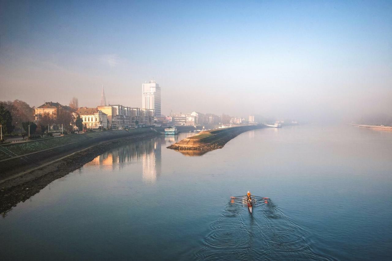 Riverview Apartment Osijek Extérieur photo